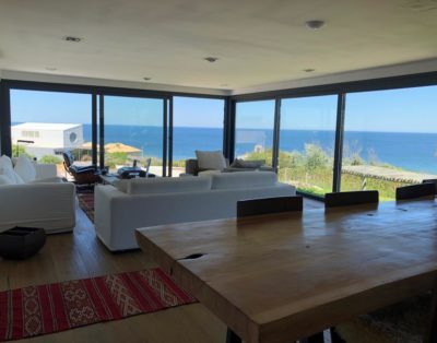 255 Espectacular casa con vista al mar y Piscina en Punta Piedras